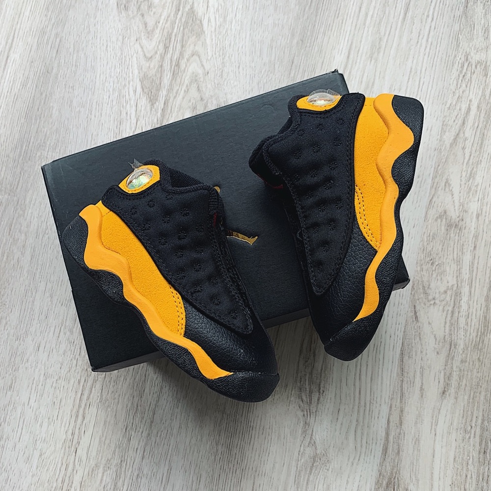 Nike toddler’s jordan 13 retro sneakers - Picture 3 of 4
